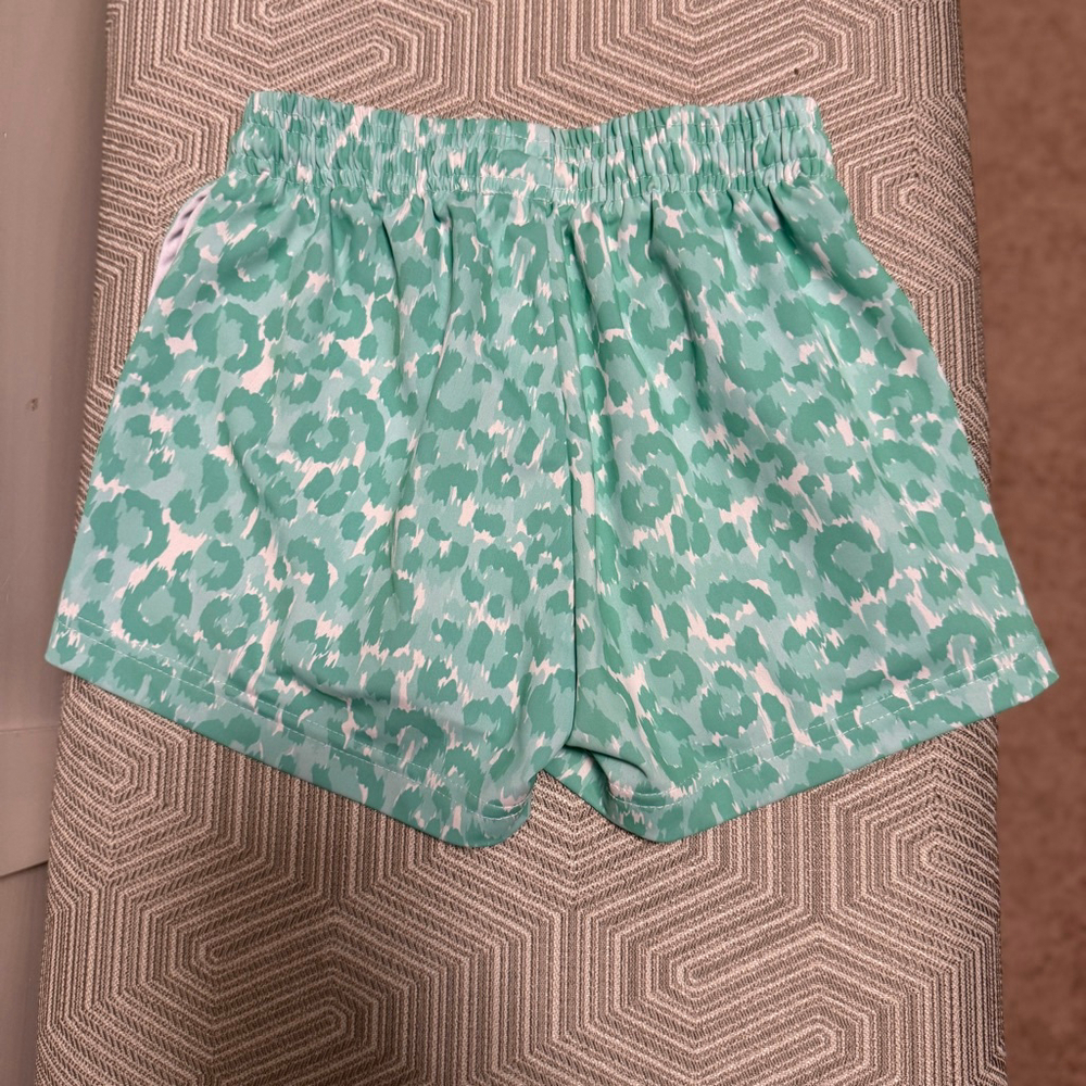 LAX SO HARD Girls Green Leopard Shorts Size L EUC - Picture 4 of 6